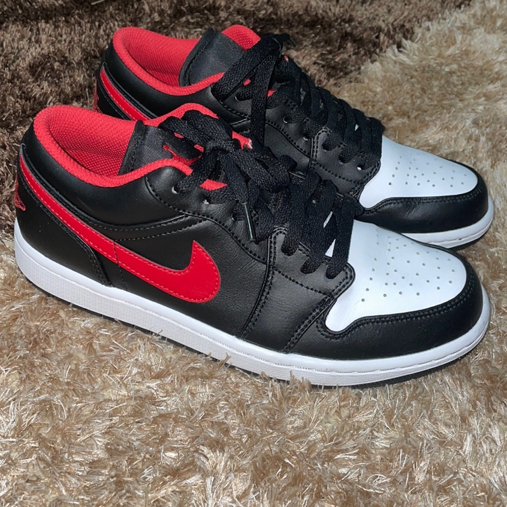 Men’s Air Jordan 1 Low (Black/Fire Red-White)